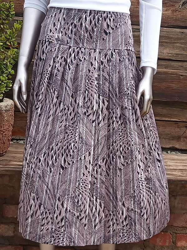 Pleated Skirt size XL