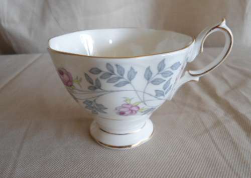 ROYAL ALBERT " CONWAY " TEA CUP