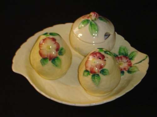 CARLTON WARE CRUET SET IN "YELLOW DOG ROSE"