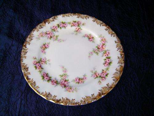 ROYAL ALBERT "DIMITY ROSE"  TEA PLATE