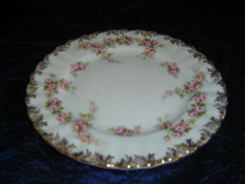ROYAL ALBERT "DIMITY ROSE" TEA PLATE