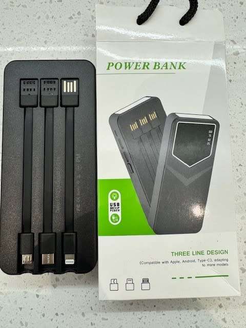 20000mah Power bank including USB cables and charge indication