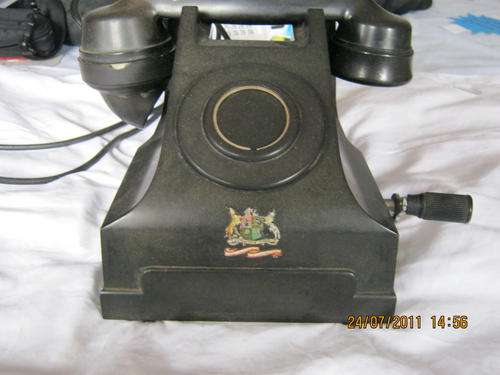 ANTIQUE TELEPHONE IN EXCELLENT CONDITION