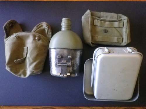 SADF - BORDER WAR PERIOD - MESS TINS + WATER BOTTLE (NO LID) IN BILLY WITH POUCH + AMMO POUCH
