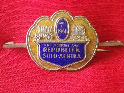 SA - SA REPUBLIC COMMEMORATIVE BROOCH / TIE PIN 31/5/1961
