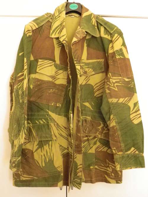 RHODESIAN ARMY CAMO JACKET WITH DRAWSTRING, ELBOW PADS AND REAR ZIP POUCH - SIZE 4  - UDI PERIOD