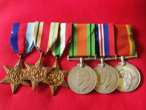GREAT BRITAIN / SOUTH AFRICA - WW II MEDAL GROUP - TO BAREND MARTINUS ESTERHUIZEN