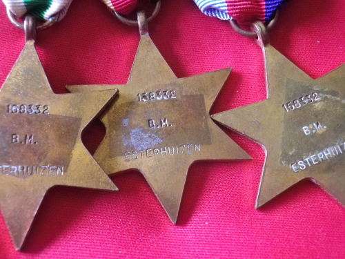 GREAT BRITAIN / SOUTH AFRICA - WW II MEDAL GROUP - TO BAREND MARTINUS ESTERHUIZEN