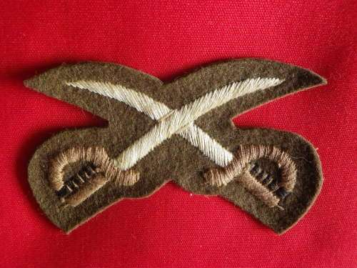 GREAT BRITAIN & COLONIAL - PHYSICAL TRAINING INSTRUCTOR CLOTH EMBROIDERED TRADE BADGE