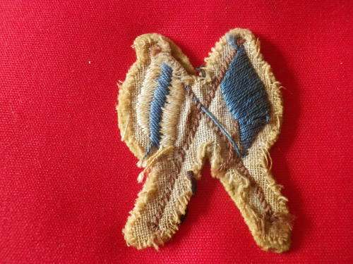 GREAT BRITAIN & COLONIAL - SIGNALLER CLOTH EMBROIDERED TRADE BADGE WW2 ERA - SOME FADING