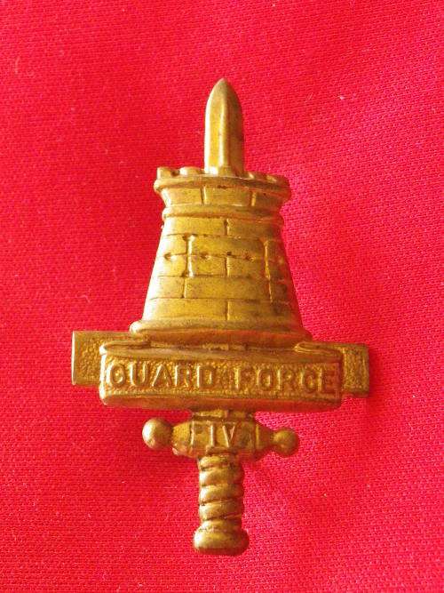 RHODESIA - GUARD FORCE BRASS CAP BADGE - 1975-1980 / UDI
