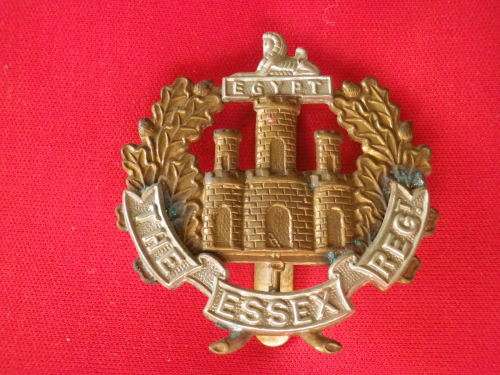 3814- GREAT BRITAIN - THE ESSEX REGT.  BM CAP BADGE 1908-58