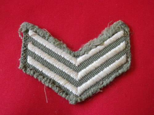 RHODESIAN ARMY SERGEANT CLOTH EMBROIDERED STRIPES -  COMBAT DRESS - UDI PERIOD  ( 4204)