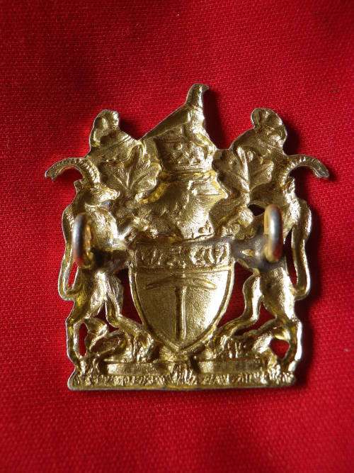 RHODESIAN ARMY - WO1 GOLD ANODISED WRIST BADGE - UDI PERIOD - (4568)
