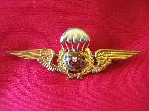PORTUGAL - PARACHUTE QUALIFICATION BI/M+ENAMEL WINGS , 3RD PATTERN       (94)