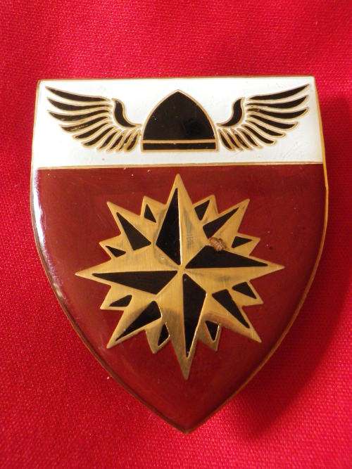 SANDF - 4 SPECIAL FORCES REGIMENT METAL SHOULDER FLASH  -(#28)