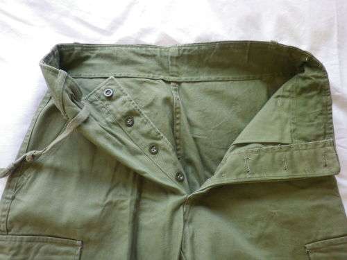 RHODESIAN SAS ISSUE "FRELIMO GREEN" LONGS FOR USE IN MOZAMBIQUE OPS. DURING BUSH WAR  (4682)