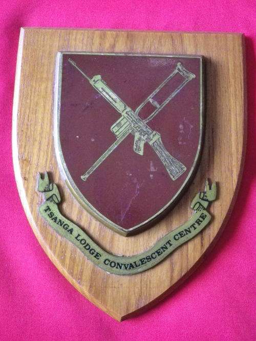 RHODESIA - TSANGA LODGE CONVALESCENT CENTRE PLAQUE  - UDI PERIOD   (4690)
