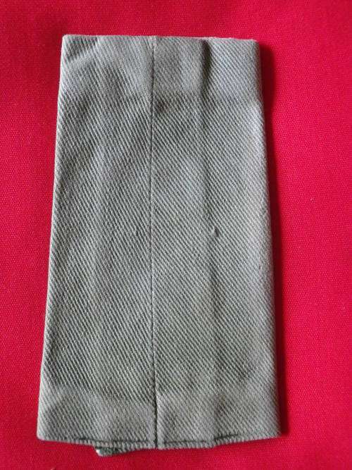 RHODESIAN LIGHT INFANTRY - CAPTAINS EMBROIDERED EPAULETTE SLIP ON   (4739)