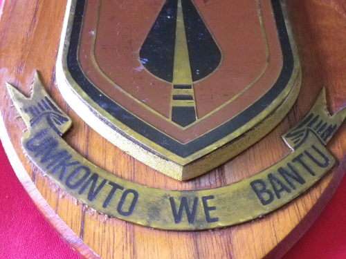 PFUMO REVANHU PLAQUE - UDI PERIOD  - UNCOMMON  MINOR TARNISH   (4833)