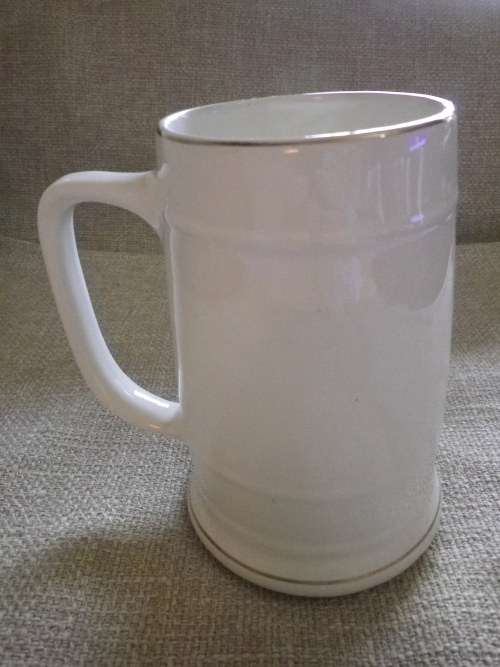 SELOUS SCOUTS "THE WALKING ARMPIT" BEER MUG.   CARTOONIST VIC MACKENZIE (4843)