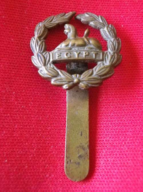 GREAT BRITAIN - GLOUCESTERSHIRE REGT. BRASS BACK-BADGE - (2117)