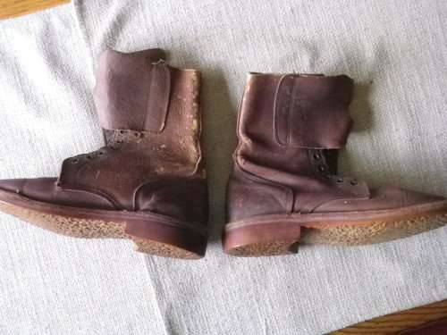RHODESIAN ARMY LEATHER BOOTS SIZE 5 STAMPED "GS" (GOVT STORES?)   5027