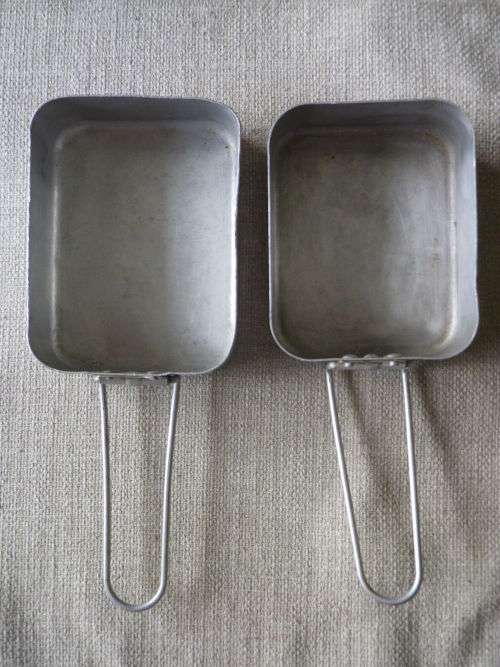 RHODESIAN ARMY - 2 X MESS TINS, LARGER ONE STAMPED" SOUTHERN RHOD. GOVT. "  (5026)