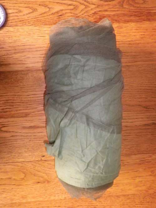 RHODESIAN ARMY ISSUED MOSQUITO NET -  IN GOOD CONDITION  (5028)