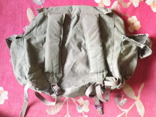 RHODESIAN RUCKSACK AS USED IN BUSH WAR - STRESSED / WELL USED!  (5029)