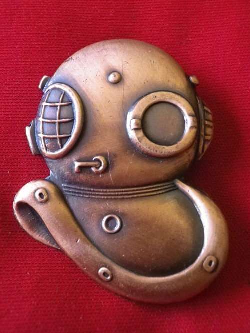 SA ARMY - 1 RECCE REGT. / ARMY DIVERS BRONZE ARM / BREAST BADGE DINNES 298  ( P5)