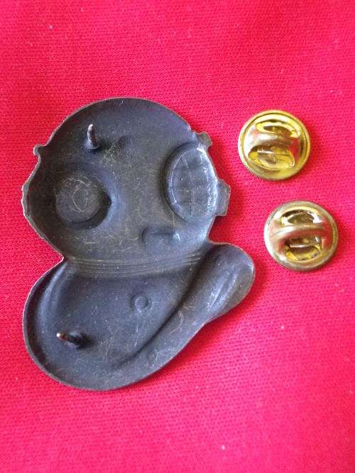 SA ARMY - 1 RECCE REGT. / ARMY DIVERS BRONZE ARM / BREAST BADGE DINNES 298  ( P5)