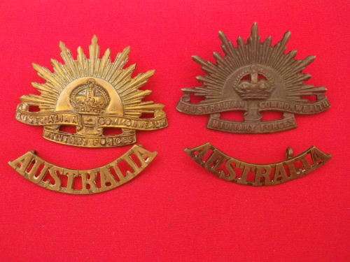 AUSTRALIA - 2 X K/C HEADDRESS BADGES -  BI/M + COPPER? + 2 SHOULDER TITLES   (5122)
