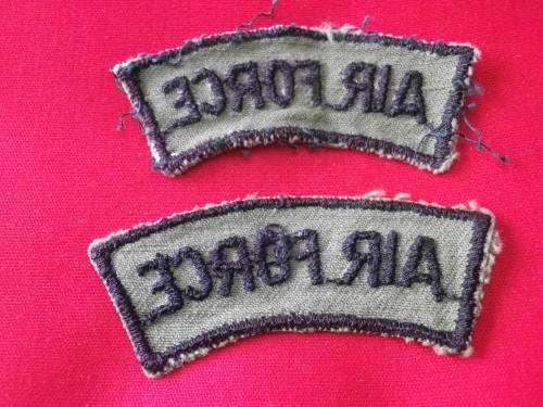 RHODESIAN AIR FORCE - EMBROIDERED PAIR SHOULDER TITLES   (3108)
