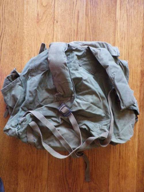 RHODESIAN MADE RUCKSACK AS USED IN THE BUSH WAR - FAIR CONDITION     (5227)