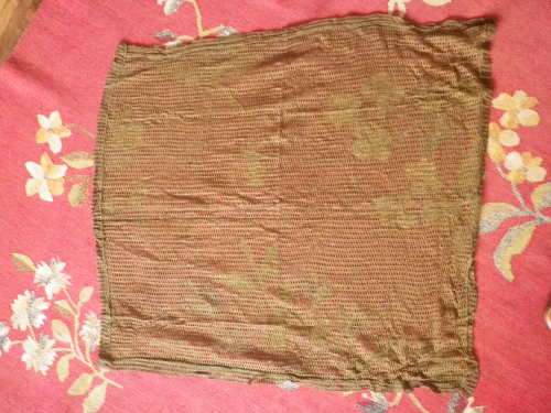 RHODESIAN ARMY ISSUED FACE VEIL.      70 CM / 27.5" SQUARED        (5253)