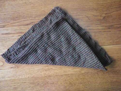 RHODESIAN ARMY ISSUED FACE VEIL.      70 CM / 27.5" SQUARED        (5253)