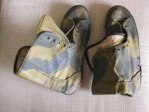 RHODESIAN ARMY ANTI-TRACKER CANVAS SHOES - CAMO HAND PAINTED,LARGE SIZE - AN EXCELLENT BUY!!  (5259)