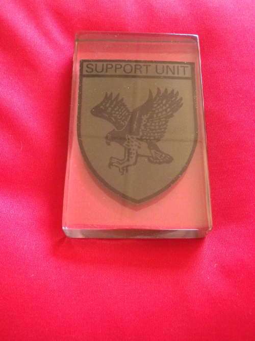 RHODESIA - BSAP SUPPORT UNIT -  CLOTH BADGE ENCASED IN RESIN TO MAKE PAPERWEIGHT.  (1269)