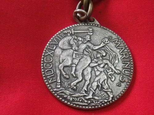 ITALIAN STATES - REPUBLIC OF LUCCA MEDALLION + HAND MADE CHAIN- SILVER??   (2632)