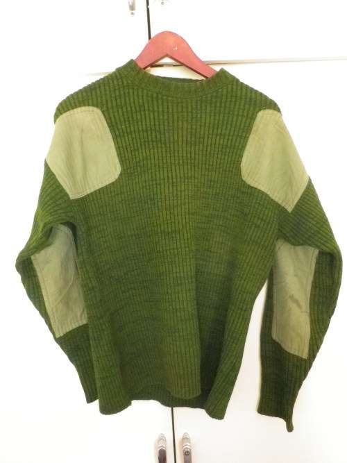 RHODESIAN ARMY GREEN JERSEY - GOOD CONDITION - INNER SLEEVE 55CM/21.5"  ARMPIT 2 ARMPIT 52CM/20.5"