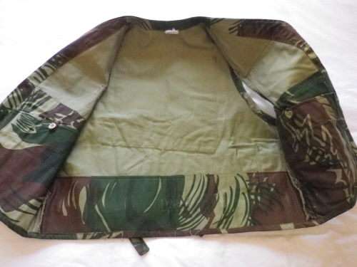RHODESIAN CAMO "MADE TO ORDER" SLEEVELESS JACKET. SIZE M - SEE MORE INFO BELOW (5274)