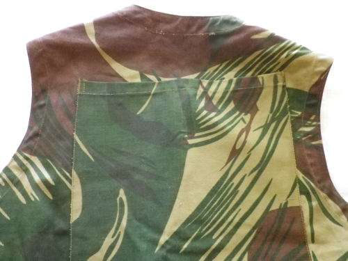 RHODESIAN CAMO "MADE TO ORDER" SLEEVELESS JACKET. SIZE M - SEE MORE INFO BELOW (5274)
