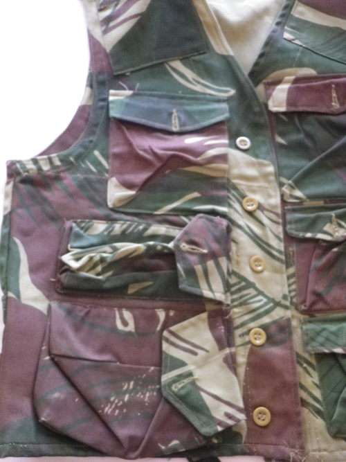 RHODESIAN CAMO "MADE TO ORDER" SLEEVELESS JACKET. SIZE M - SEE MORE INFO BELOW (5274)