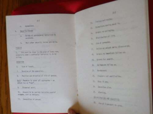 RHODESIAN ARMY - AIDE MEMORIE "COUNTER INSURGENCY" 1975  22 PAGES, INSCRIBED    (5272)