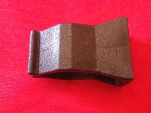 RHODESIA - FH RIFLE BARREL CLIP FOR MOTOR VEHICLE - MADE BY KIT & GEAR   (2619)