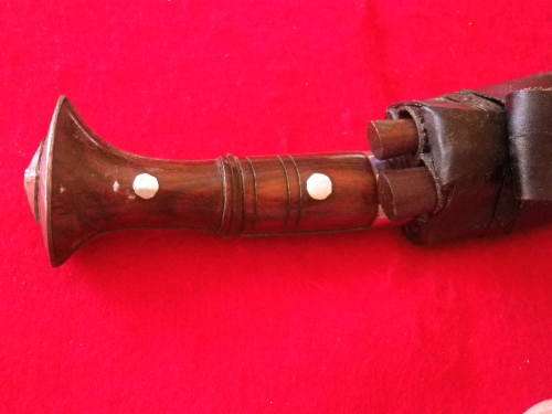 MODERN KUKRI KNIFE + SHEATH WITH ASSOCIATE MINI KNIFE + STILETTO.  BLADE 16 CM TOTAL L 29.8 CM (2628