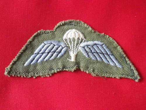 RHODESIAN ARMY - EMBROIDERED PARA WINGS - COMBAT DRESS , BACKING REMOVED   (5309)