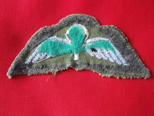 RHODESIAN ARMY - EMBROIDERED PARA WINGS - COMBAT DRESS , BACKING REMOVED   (5309)