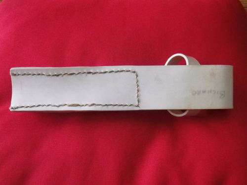 RHODESIAN ARMY ISSUED PLASTIC BAYONET FROG - WORN WITH GREENS / DRILL KIT      (3155)